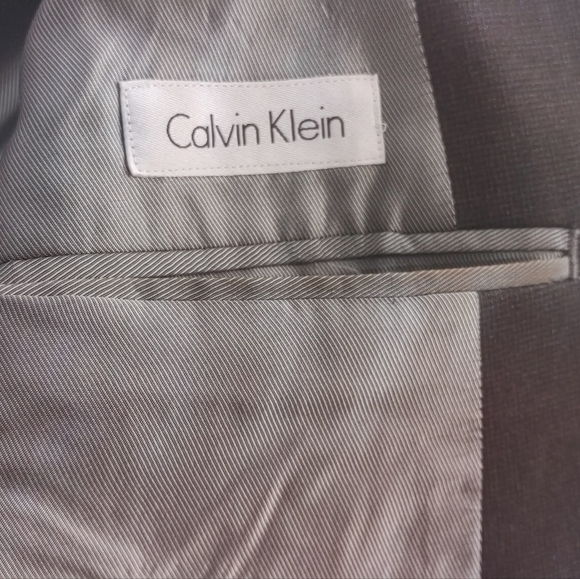 Calvin Klein 2pc Suit - Picture 5 of 9